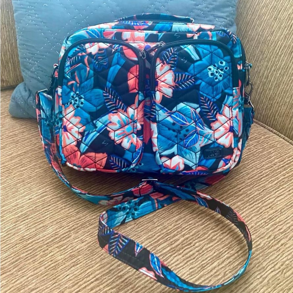 Lug Navigator crossbody bag in beautiful Resort Tropics.